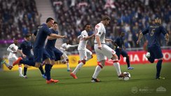 FIFA 12 vuelve al liderato en RU